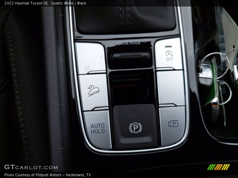 Quartz White / Black 2022 Hyundai Tucson SE