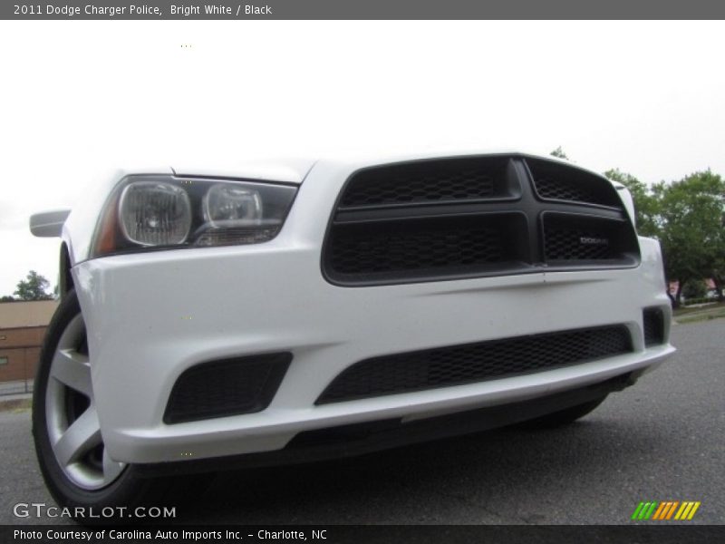 Bright White / Black 2011 Dodge Charger Police