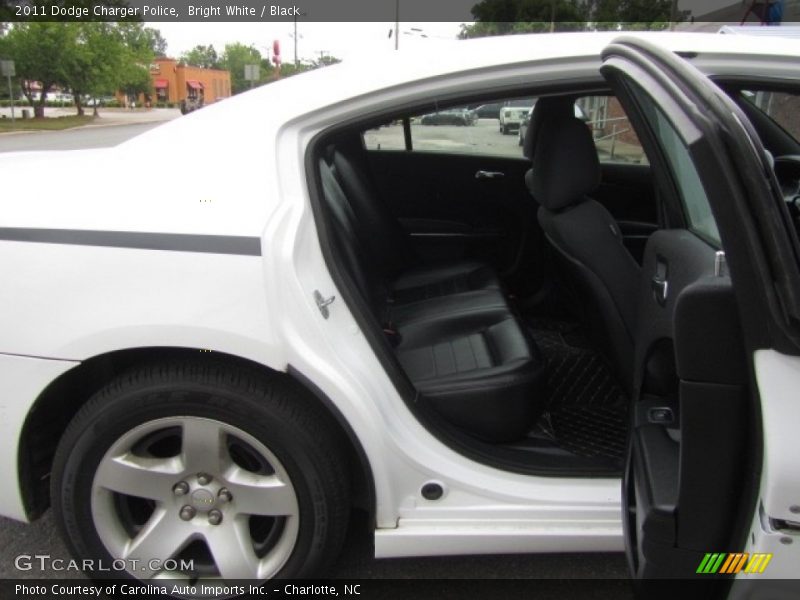Bright White / Black 2011 Dodge Charger Police