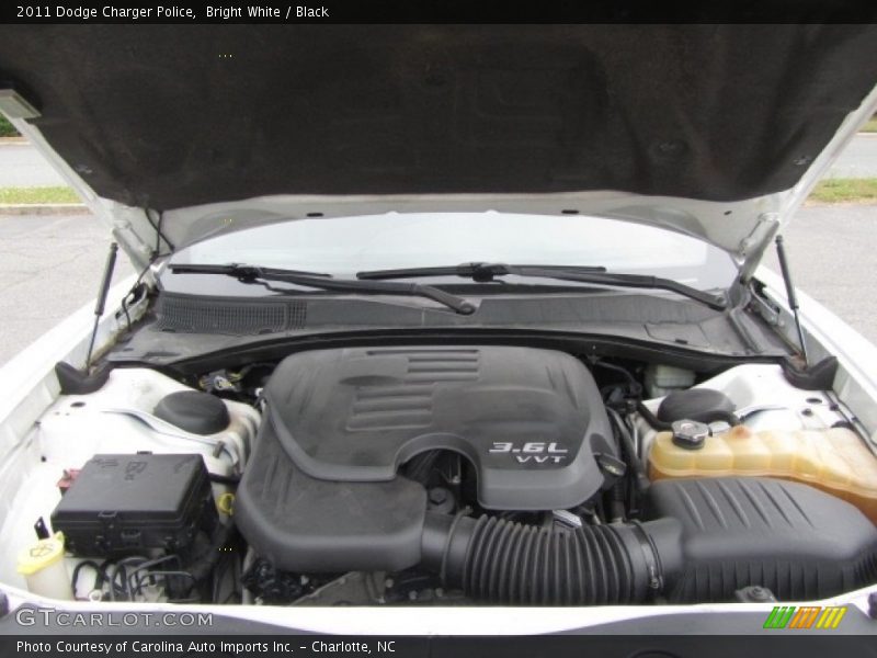 Bright White / Black 2011 Dodge Charger Police