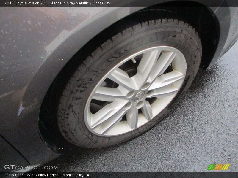 Magnetic Gray Metallic / Light Gray 2013 Toyota Avalon XLE