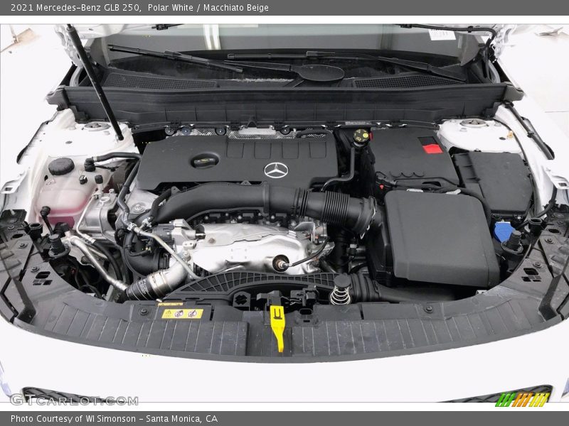 Polar White / Macchiato Beige 2021 Mercedes-Benz GLB 250