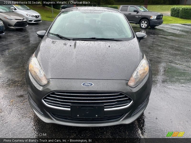 Magnetic Metallic / Charcoal Black 2015 Ford Fiesta SE Sedan