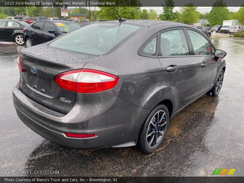 Magnetic Metallic / Charcoal Black 2015 Ford Fiesta SE Sedan