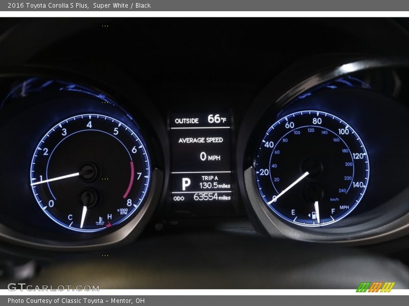 Super White / Black 2016 Toyota Corolla S Plus