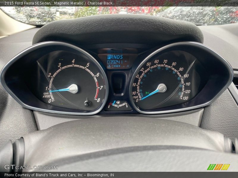 Magnetic Metallic / Charcoal Black 2015 Ford Fiesta SE Sedan