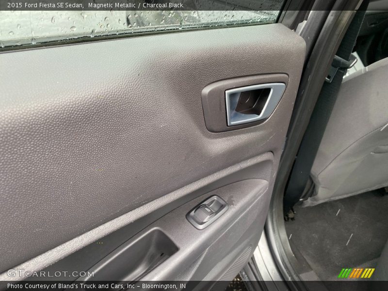 Magnetic Metallic / Charcoal Black 2015 Ford Fiesta SE Sedan