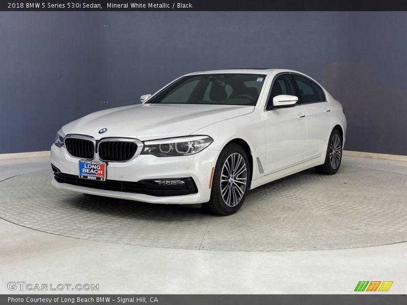 Mineral White Metallic / Black 2018 BMW 5 Series 530i Sedan