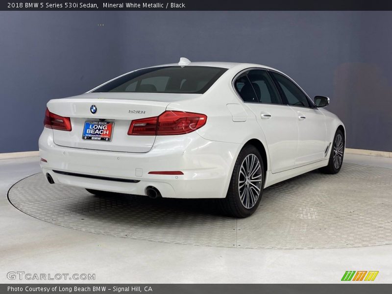 Mineral White Metallic / Black 2018 BMW 5 Series 530i Sedan