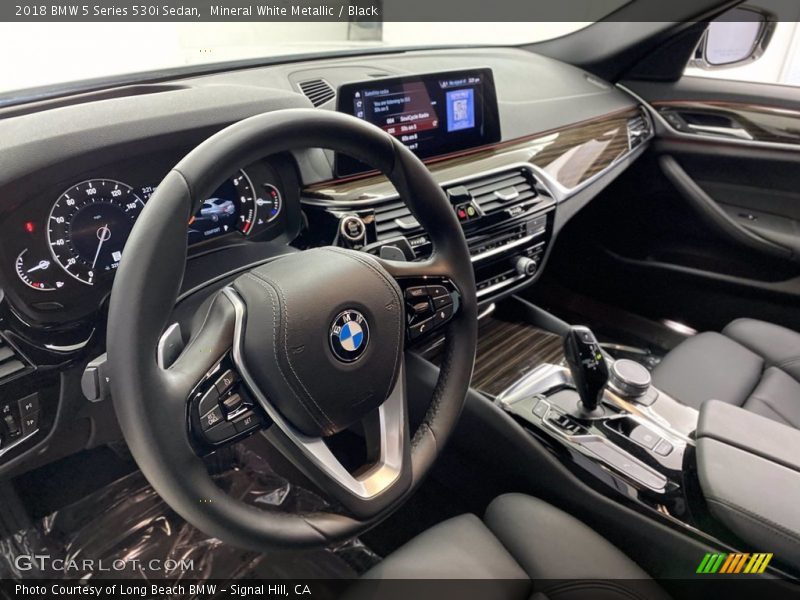 Mineral White Metallic / Black 2018 BMW 5 Series 530i Sedan