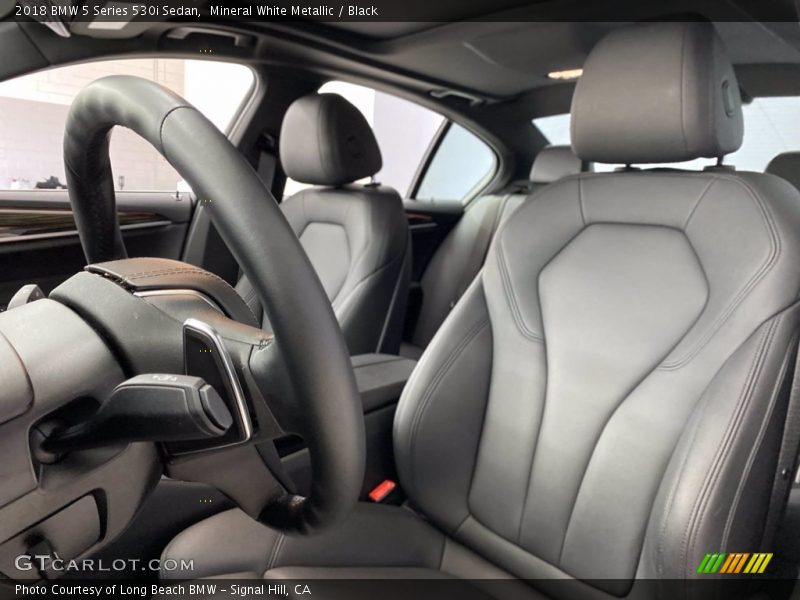 Mineral White Metallic / Black 2018 BMW 5 Series 530i Sedan