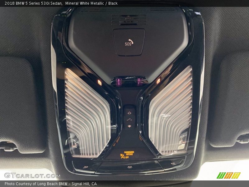 Mineral White Metallic / Black 2018 BMW 5 Series 530i Sedan