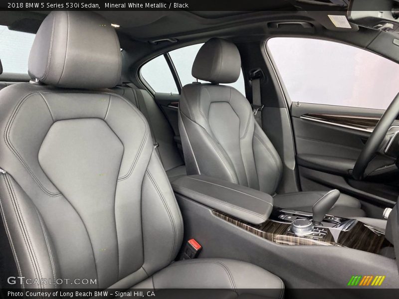 Mineral White Metallic / Black 2018 BMW 5 Series 530i Sedan