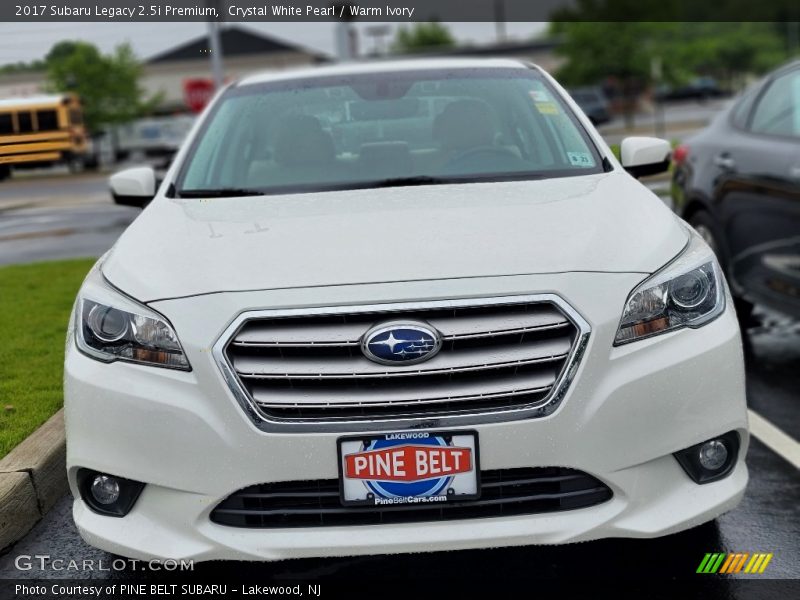 Crystal White Pearl / Warm Ivory 2017 Subaru Legacy 2.5i Premium