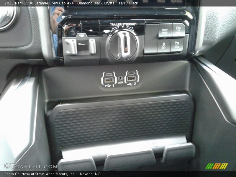 Diamond Black Crystal Pearl / Black 2021 Ram 1500 Laramie Crew Cab 4x4