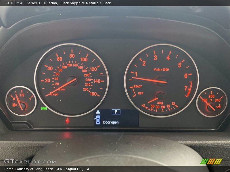 Black Sapphire Metallic / Black 2018 BMW 3 Series 320i Sedan