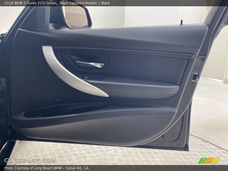 Black Sapphire Metallic / Black 2018 BMW 3 Series 320i Sedan
