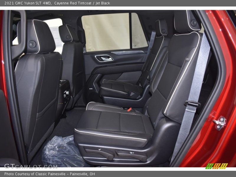Cayenne Red Tintcoat / Jet Black 2021 GMC Yukon SLT 4WD