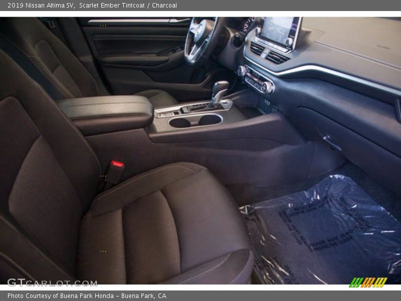 Scarlet Ember Tintcoat / Charcoal 2019 Nissan Altima SV