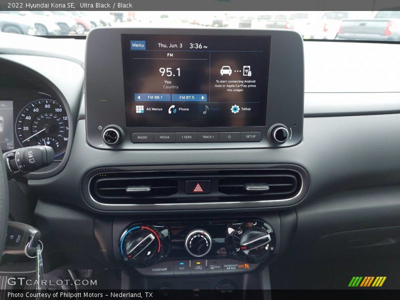 Controls of 2022 Kona SE