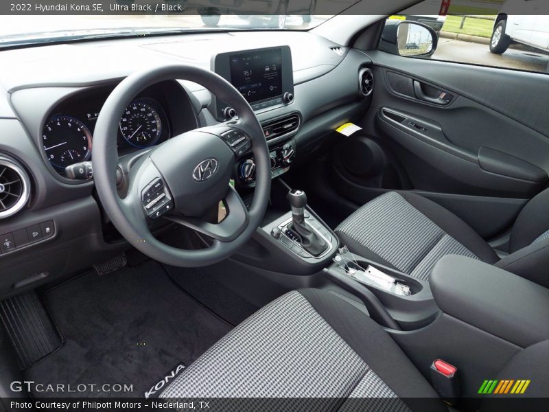 Front Seat of 2022 Kona SE