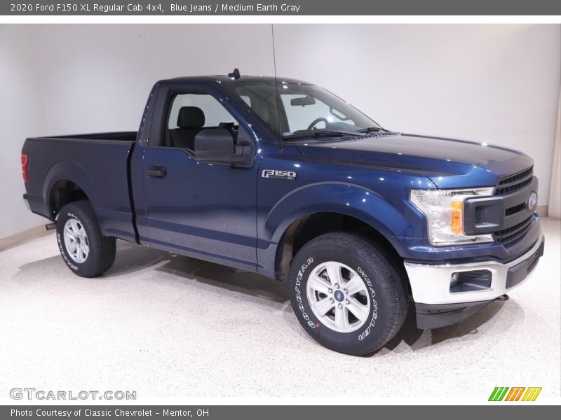 Front 3/4 View of 2020 F150 XL Regular Cab 4x4