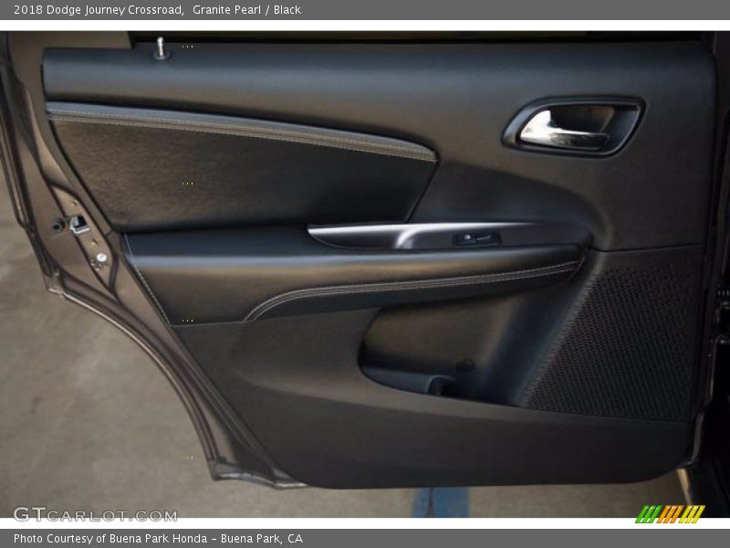 Granite Pearl / Black 2018 Dodge Journey Crossroad