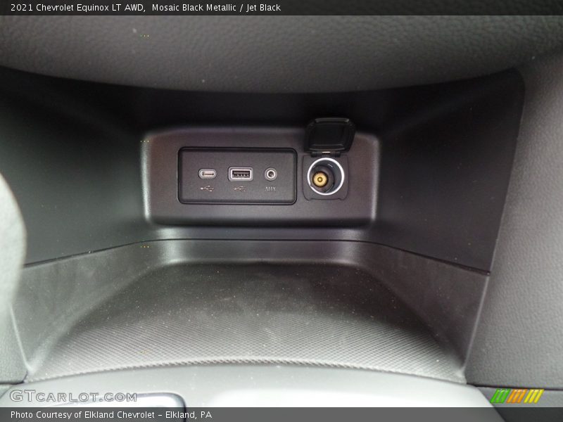 Mosaic Black Metallic / Jet Black 2021 Chevrolet Equinox LT AWD