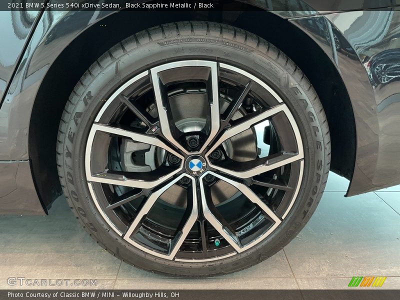 Black Sapphire Metallic / Black 2021 BMW 5 Series 540i xDrive Sedan