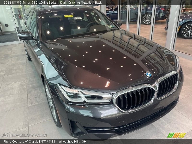 Dark Graphite Metallic / Black 2021 BMW 5 Series 530i xDrive Sedan