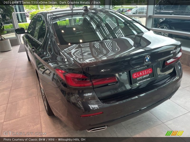 Dark Graphite Metallic / Black 2021 BMW 5 Series 530i xDrive Sedan