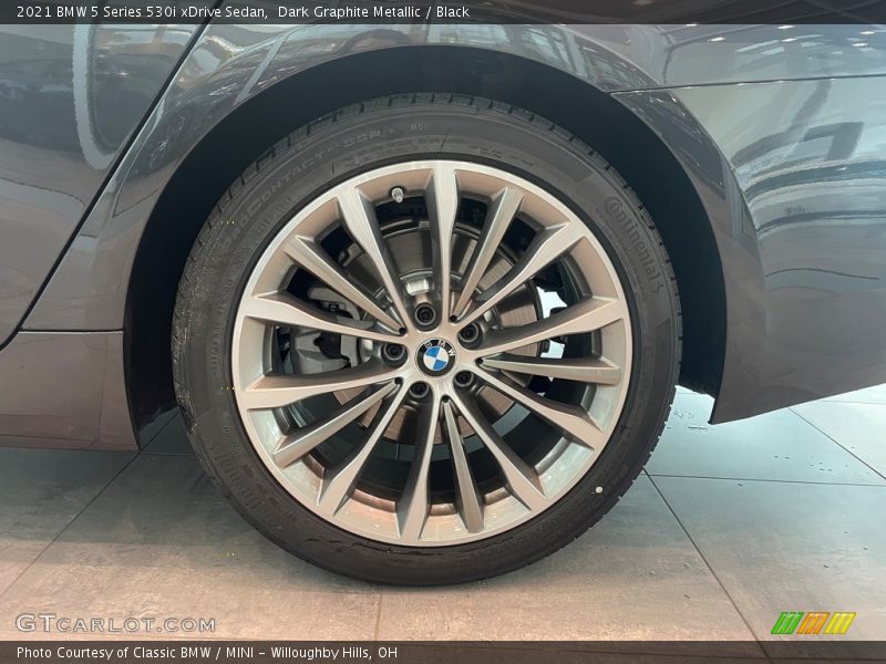 Dark Graphite Metallic / Black 2021 BMW 5 Series 530i xDrive Sedan