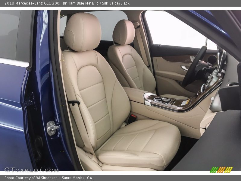 Brilliant Blue Metallic / Silk Beige/Black 2018 Mercedes-Benz GLC 300