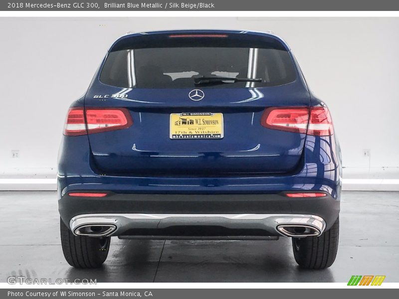 Brilliant Blue Metallic / Silk Beige/Black 2018 Mercedes-Benz GLC 300
