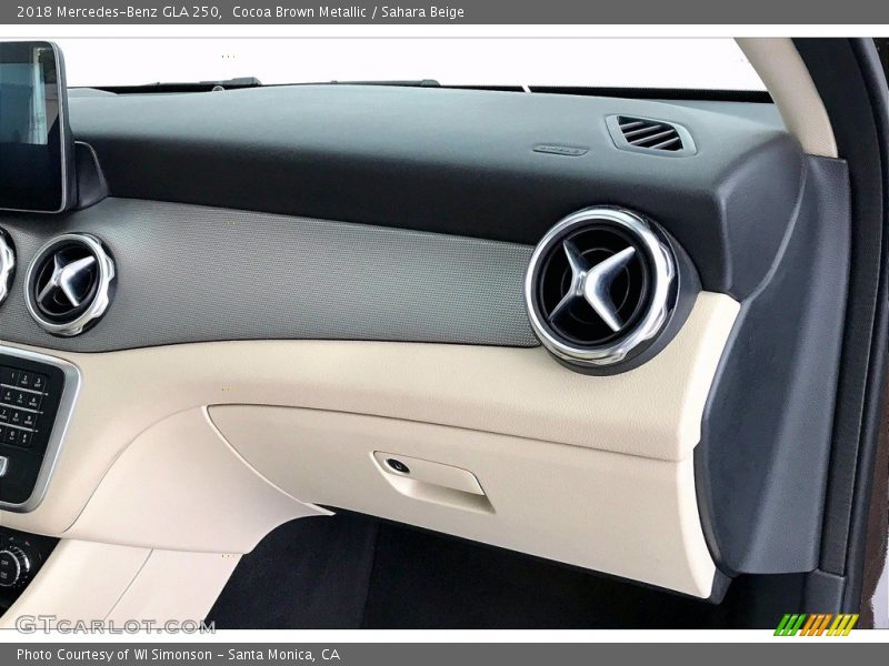 Cocoa Brown Metallic / Sahara Beige 2018 Mercedes-Benz GLA 250