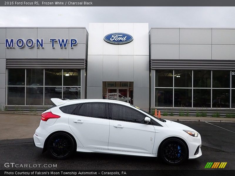 Frozen White / Charcoal Black 2016 Ford Focus RS