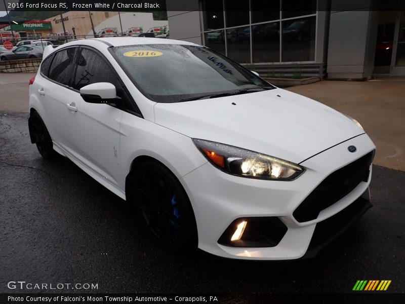 Frozen White / Charcoal Black 2016 Ford Focus RS