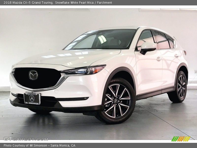 Front 3/4 View of 2018 CX-5 Grand Touring
