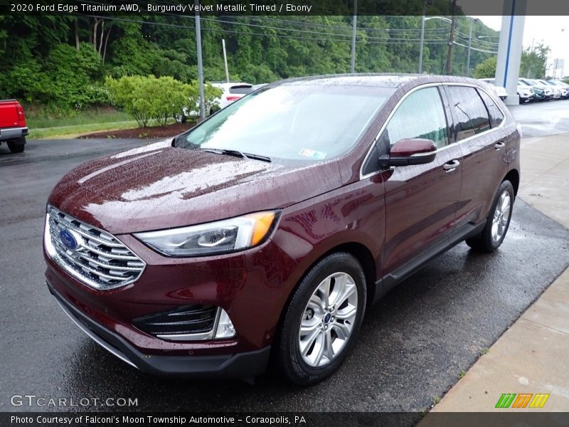 Front 3/4 View of 2020 Edge Titanium AWD