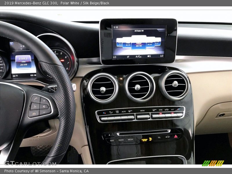 Polar White / Silk Beige/Black 2019 Mercedes-Benz GLC 300