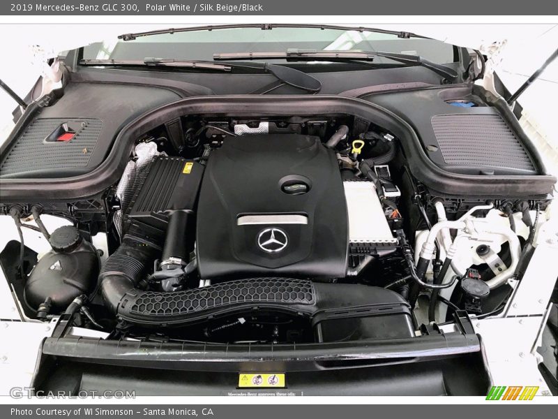 Polar White / Silk Beige/Black 2019 Mercedes-Benz GLC 300