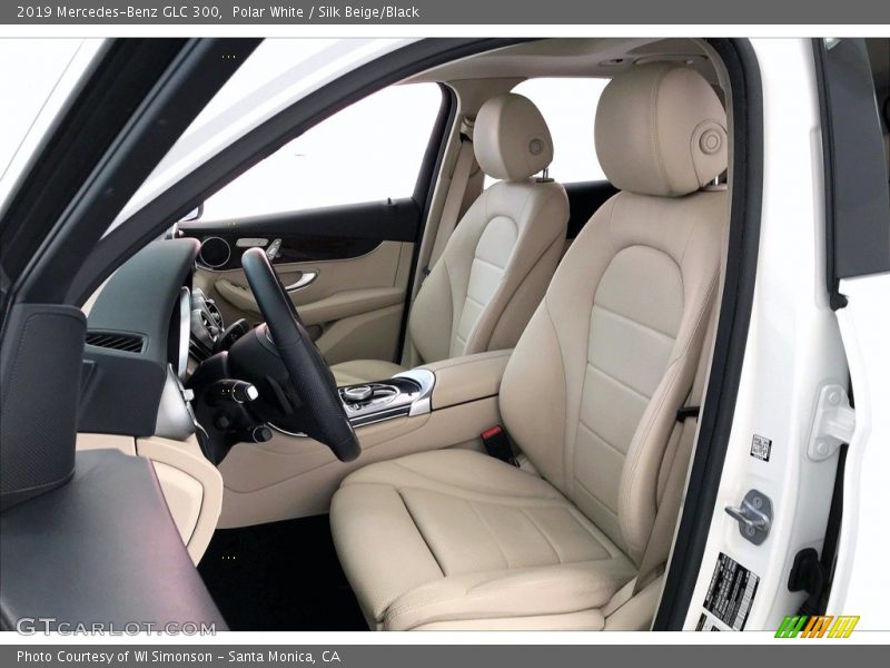 Polar White / Silk Beige/Black 2019 Mercedes-Benz GLC 300