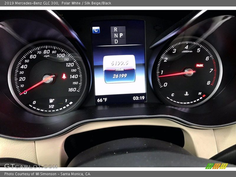 Polar White / Silk Beige/Black 2019 Mercedes-Benz GLC 300