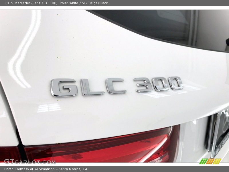 Polar White / Silk Beige/Black 2019 Mercedes-Benz GLC 300