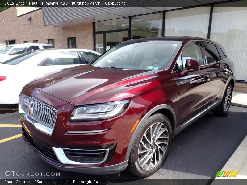 Front 3/4 View of 2019 Nautilus Reserve AWD