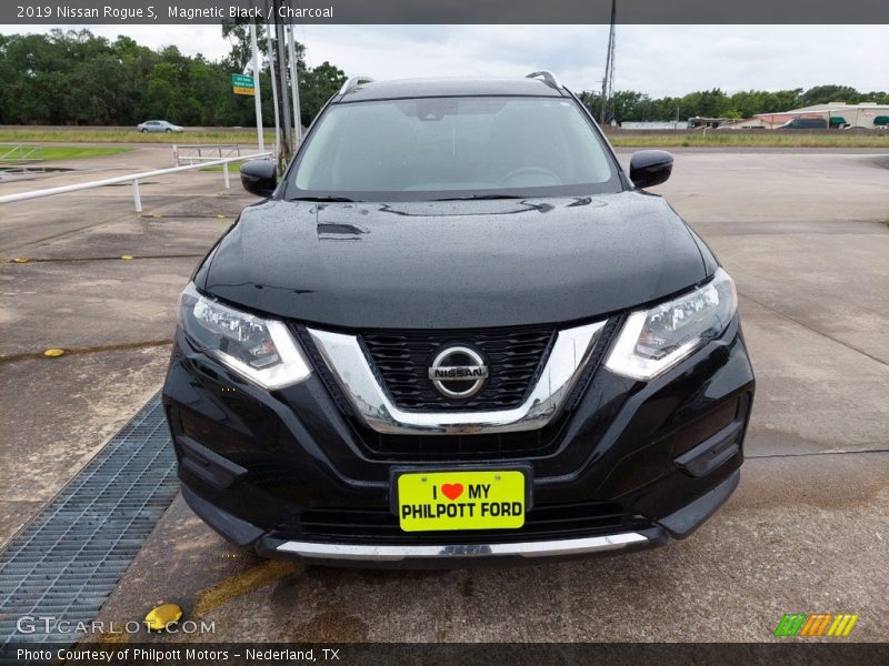 Magnetic Black / Charcoal 2019 Nissan Rogue S