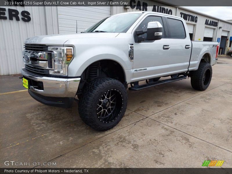 Ingot Silver / Earth Gray 2019 Ford F250 Super Duty XLT Crew Cab 4x4