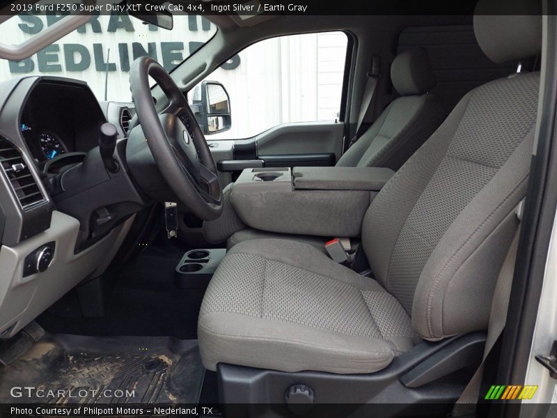 Ingot Silver / Earth Gray 2019 Ford F250 Super Duty XLT Crew Cab 4x4