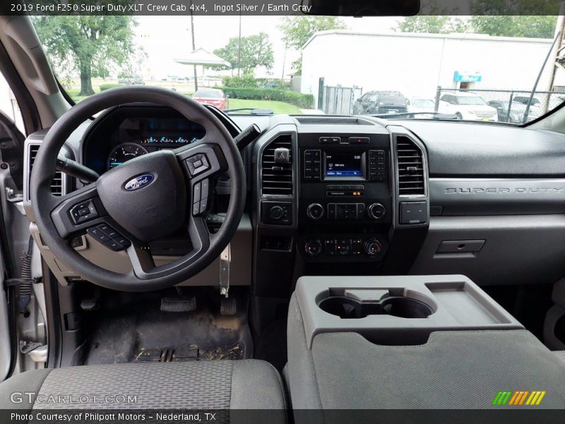 Ingot Silver / Earth Gray 2019 Ford F250 Super Duty XLT Crew Cab 4x4