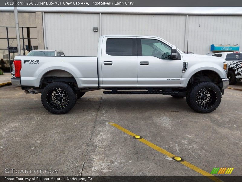 Ingot Silver / Earth Gray 2019 Ford F250 Super Duty XLT Crew Cab 4x4